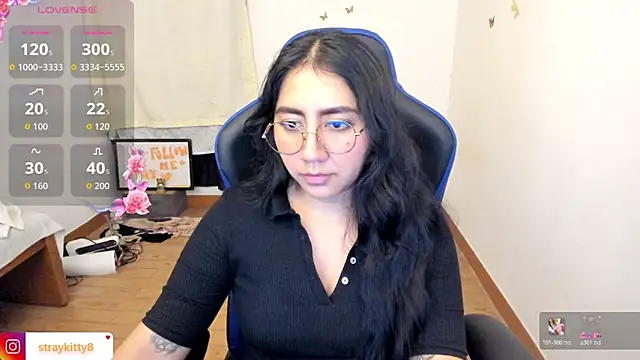 LoveLyy- online show from June 2, 2026, 11:16 pm