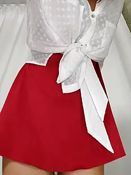 Aurynne online show from October 8, 2025, 6:41 pm