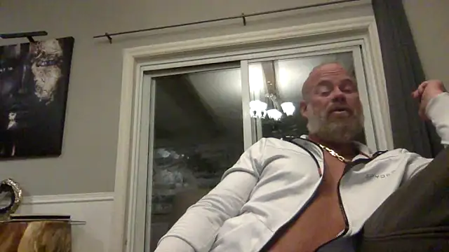 Snapshot of Muscledick40 chatting on February 2, 2026, 5:50 am Muscledick40 online show from February 2, 2026, 5:50 am