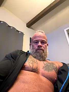 Snapshot of Muscledick40 chatting on November 11, 2025, 5:35 am Muscledick40 online show from November 11, 2025, 5:35 am