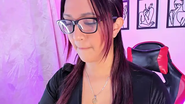 miasweet20 online show from October 19, 2025, 1:41 am