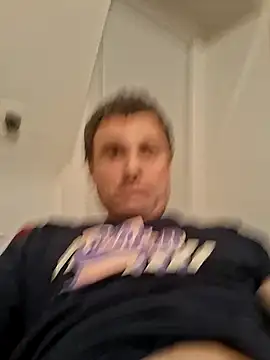 Snapshot of jfro553 chatting on April 7, 2026, 4:58 am jfro553 online show from April 7, 2026, 4:58 am