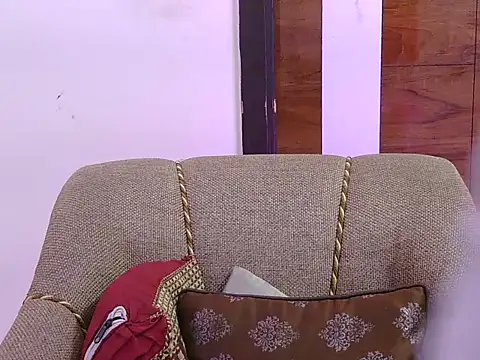 Snapshot of cute_zaraa chatting on November 25, 2025, 4:46 am cute zaraa online show from November 25, 2025, 4:46 am