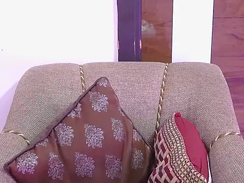 Snapshot of cute_zaraa chatting on November 16, 2025, 5:12 am cute zaraa online show from November 16, 2025, 5:12 am