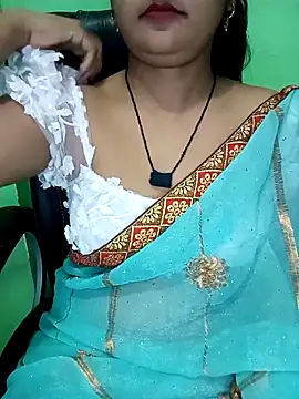Snapshot of Rashmi_011 chatting on October 6, 2025, 5:35 pm Rashmi 011 online show from October 6, 2025, 5:35 pm
