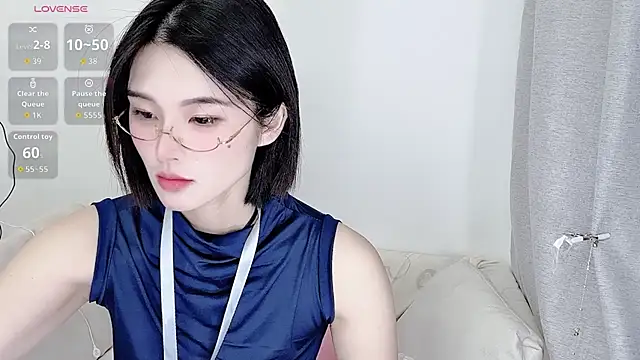 Snapshot of T-TeaR chatting on November 21, 2025, 12:20 am T-TeaR online show from November 21, 2025, 12:20 am