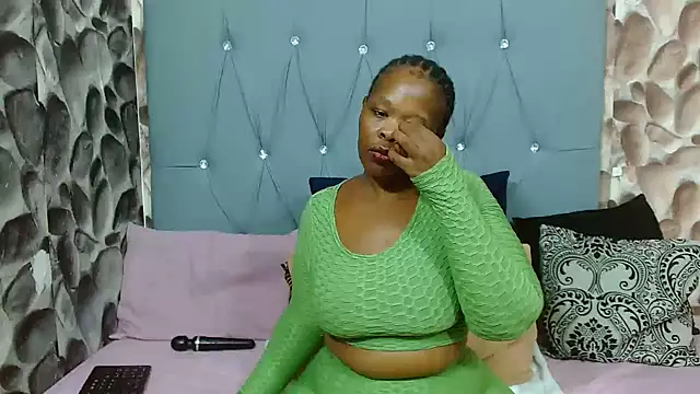 Bigboobsbooty online show from March 12, 2026, 7:29 pm