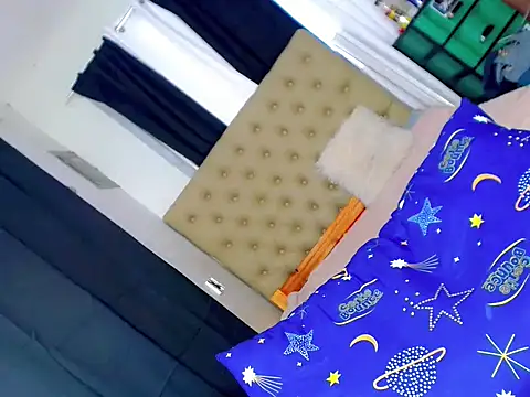 sexy calista online show from November 18, 2025, 6:28 am