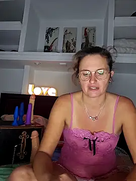 xcrazzycat online show from November 27, 2025, 12:27 pm