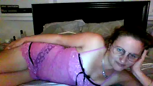 Snapshot of xcrazzycat chatting on October 16, 2025, 8:28 pm xcrazzycat online show from October 16, 2025, 8:28 pm