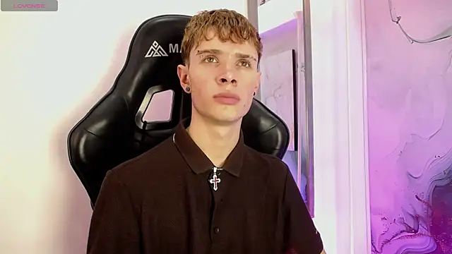 JackFrosst online show from May 25, 2026, 1:21 pm