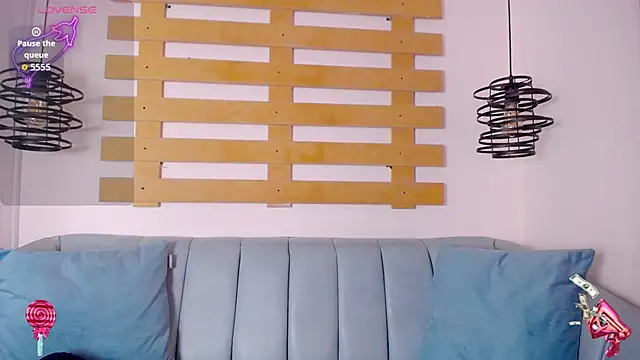 Snapshot of JackFrosst chatting on February 4, 2026, 12:11 pm JackFrosst online show from February 4, 2026, 12:11 pm