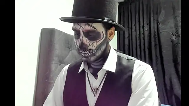 coolfriki online show from November 2, 2025, 3:44 am