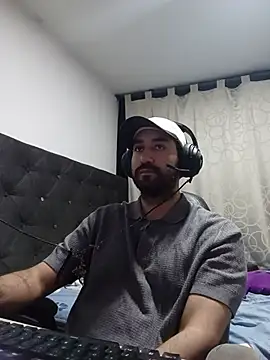 coolfriki online show from May 16, 2026, 1:26 am