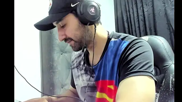 coolfriki online show from October 27, 2025, 3:18 am