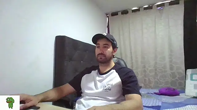 Snapshot of coolfriki chatting on July 18, 2026, 7:55 pm coolfriki online show from July 18, 2026, 7:55 pm