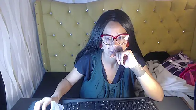 Snapshot of blackxstar11 chatting on December 15, 2025, 2:28 am blackxstar11 online show from December 15, 2025, 2:28 am