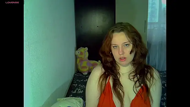 OnikaOrtizZ online show from October 10, 2025, 8:37 am