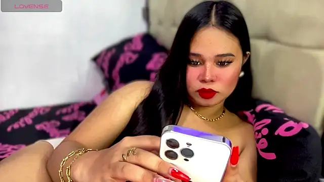  Houstonixie online show from December 3, 2025, 4:35 am