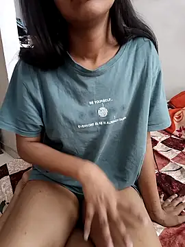 Snapshot of anshika0124 chatting on April 10, 2026, 6:31 am anshika0124 online show from April 10, 2026, 6:31 am