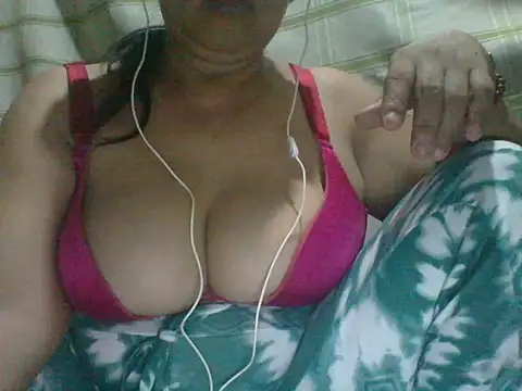 xxxsuckyourdick4u online show from April 10, 2026, 2:29 am