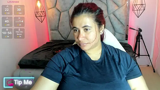 Snapshot of Addyy_02 chatting on May 27, 2026, 6:59 pm Addyy 02 online show from May 27, 2026, 6:59 pm