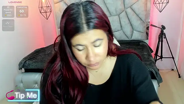 Snapshot of Addyy_02 chatting on June 5, 2026, 4:02 pm Addyy 02 online show from June 5, 2026, 4:02 pm