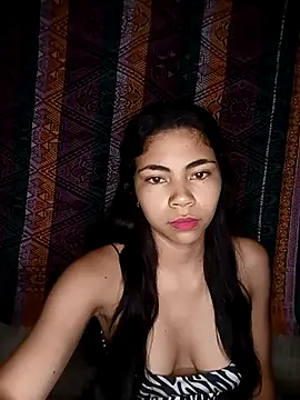Snapshot of Ammyy_Wood_ chatting on October 18, 2025, 8:27 am Ammyy Wood  online show from October 18, 2025, 8:27 am