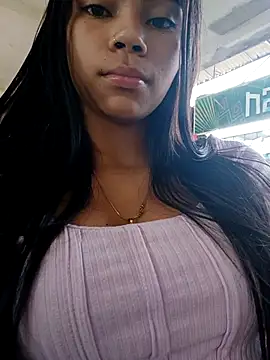 Snapshot of Ammyy_Wood_ chatting on October 12, 2025, 9:49 pm Ammyy Wood  online show from October 12, 2025, 9:49 pm