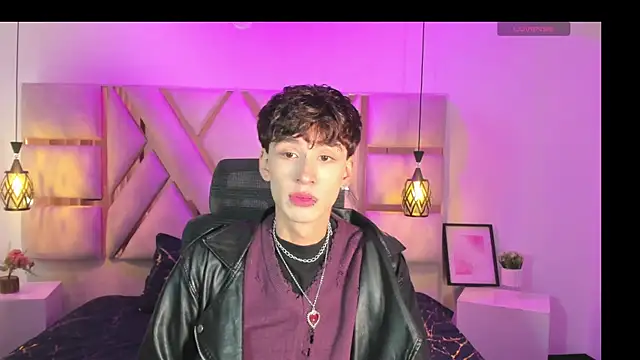 Snapshot of demianmoon chatting on October 22, 2025, 12:04 pm demianmoon online show from October 22, 2025, 12:04 pm