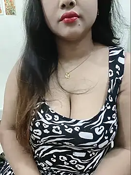 Snapshot of Beauty_Queen_Soniya chatting on July 17, 2026, 6:38 pm Beauty Queen Soniya online show from July 17, 2026, 6:38 pm