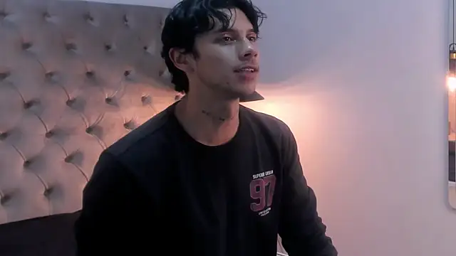 ErosDominant online show from November 28, 2025, 4:23 am