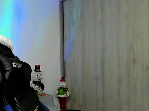 Dave-Max01 online show from December 2, 2025, 2:23 am