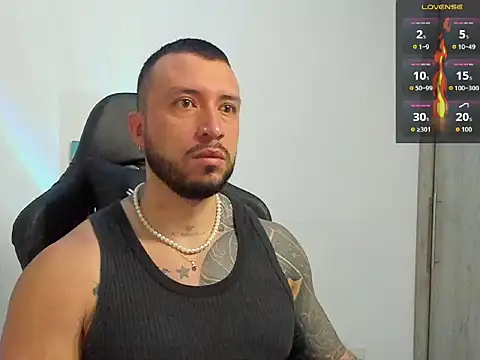 Dave-Max01 online show from October 17, 2025, 10:18 am