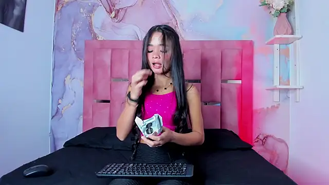 Isis Blaze online show from January 17, 2026, 3:10 am