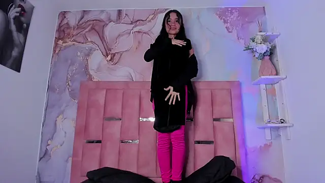 Isis Blaze online show from January 11, 2026, 3:13 am