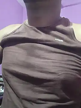 Snapshot of Y0ur_Slave chatting on July 13, 2026, 4:06 pm Y0ur Slave online show from July 13, 2026, 4:06 pm