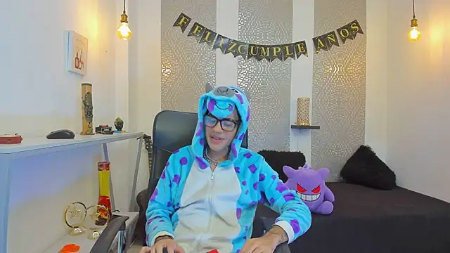 JacobBlackwell  online show from November 20, 2025, 7:25 pm