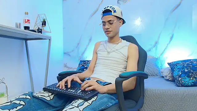 JacobBlackwell  online show from March 2, 2026, 5:08 am