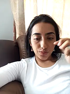 Queen sofya online show from October 26, 2025, 5:02 pm