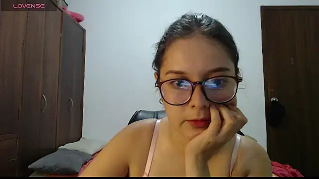 CarlaLorez online show from June 23, 2026, 11:58 pm