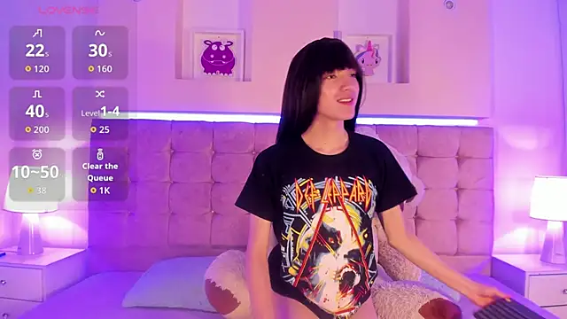 Naya Velvet online show from November 6, 2025, 4:00 pm