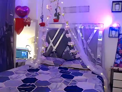 NicoleLerman online show from October 15, 2025, 7:11 pm