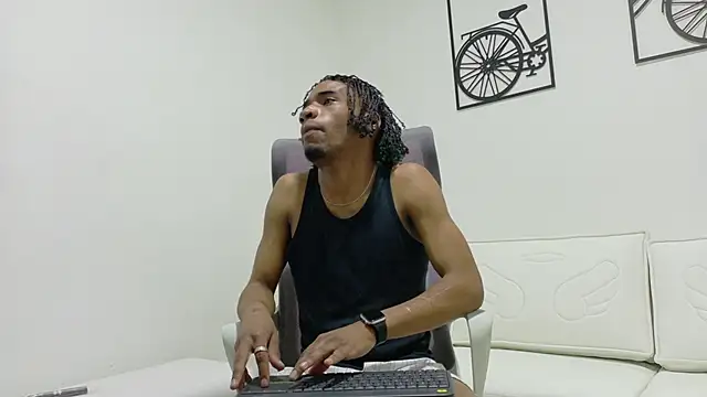 Snapshot of REDBRYAN_EBANO chatting on October 9, 2025, 7:47 pm REDBRYAN EBANO online show from October 9, 2025, 7:47 pm