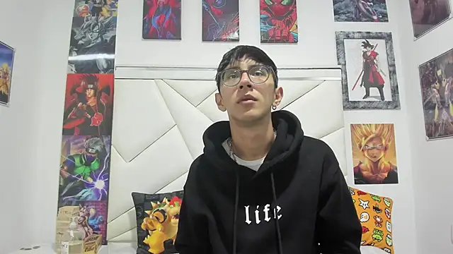 Snapshot of TWINK_JOSS chatting on October 15, 2025, 7:33 pm TWINK JOSS online show from October 15, 2025, 7:33 pm
