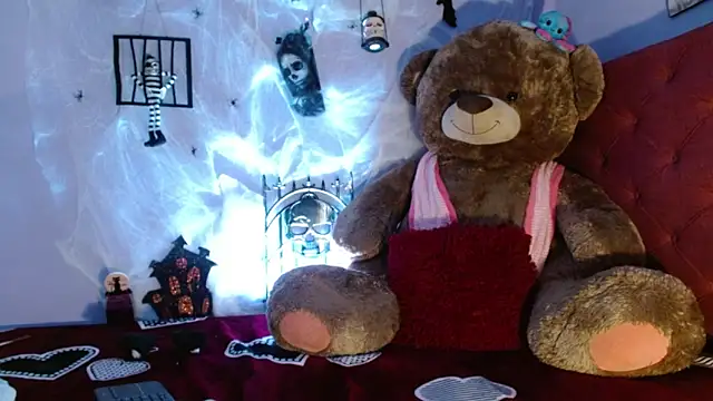 Himiiko toga online show from October 18, 2025, 10:23 pm