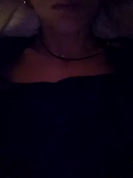 Snapshot of SuperValentina chatting on February 21, 2026, 10:34 pm SuperValentina online show from February 21, 2026, 10:34 pm