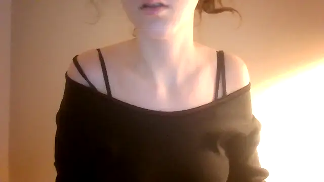 Snapshot of SuperValentina chatting on March 15, 2026, 1:07 pm SuperValentina online show from March 15, 2026, 1:07 pm