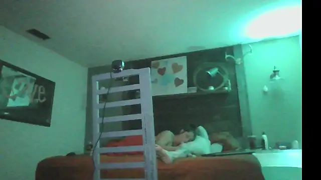 Snapshot of AmeliaAnale8 chatting on March 13, 2026, 12:43 pm AmeliaAnale8 online show from March 13, 2026, 12:43 pm