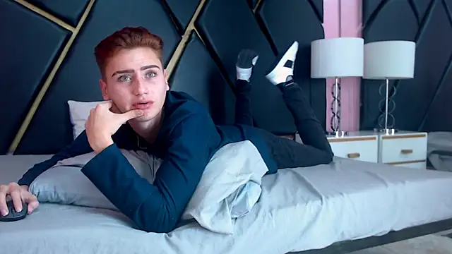 Snapshot of Alex_Millerss chatting on October 16, 2025, 9:01 pm Alex Millerss online show from October 16, 2025, 9:01 pm